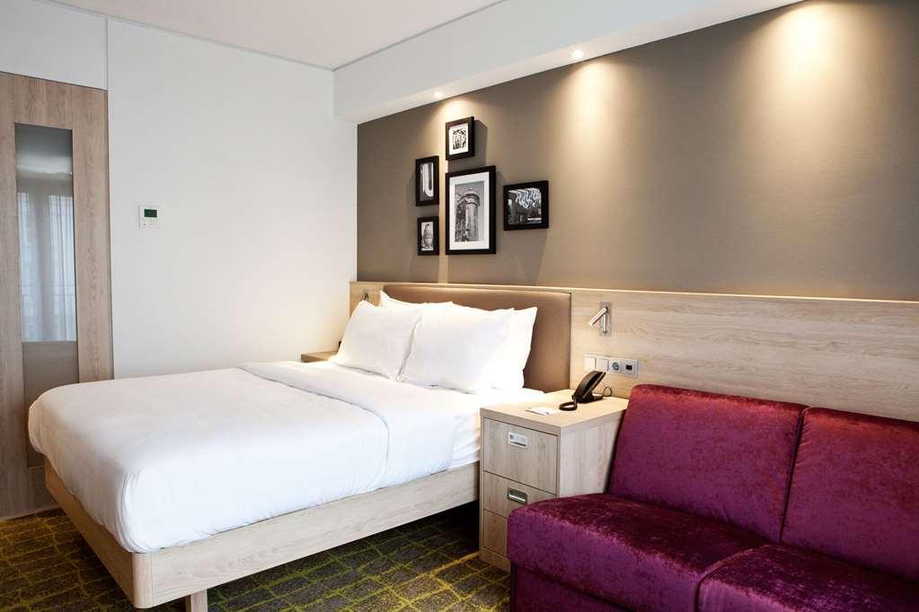 Hampton By Hilton Center East Hotel München
