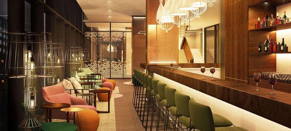Hotel Hampton By Hilton Center East 3*