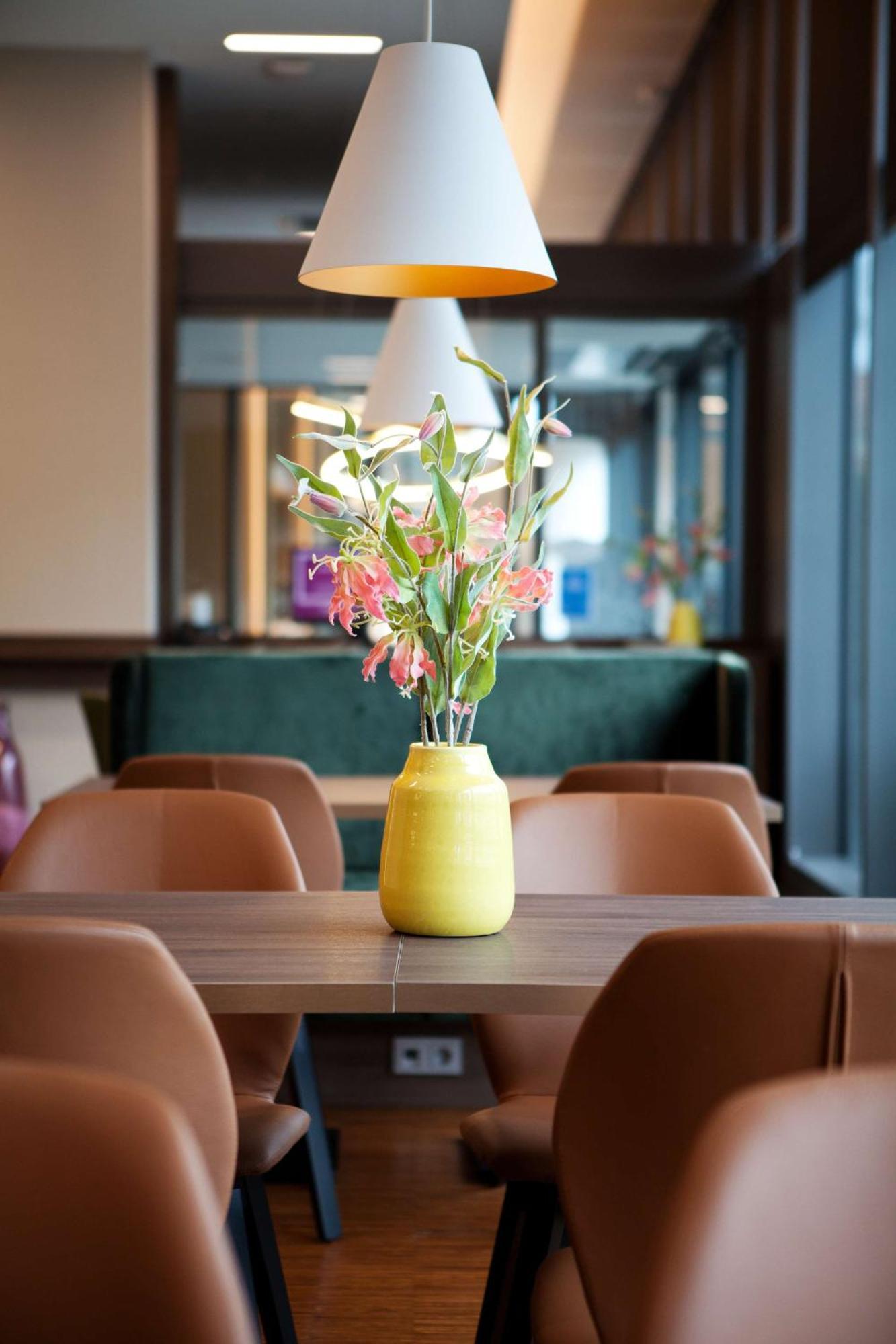 Hampton By Hilton Center East Hotel 3*