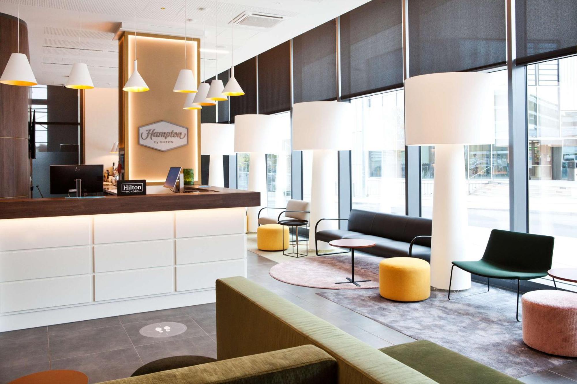 Hampton By Hilton Center East Hotel