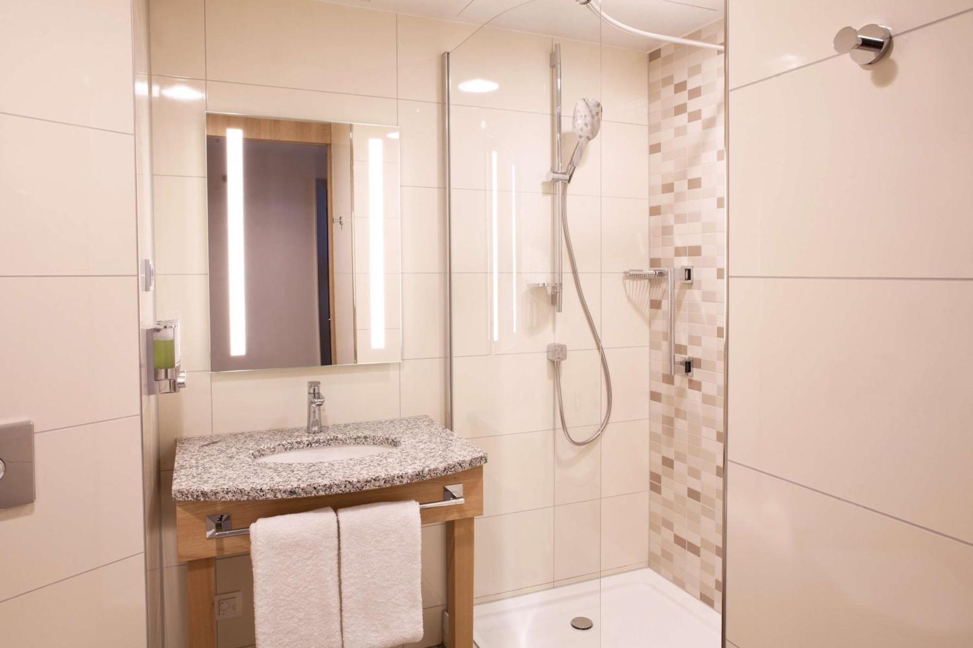 Hotel Hampton By Hilton Center East