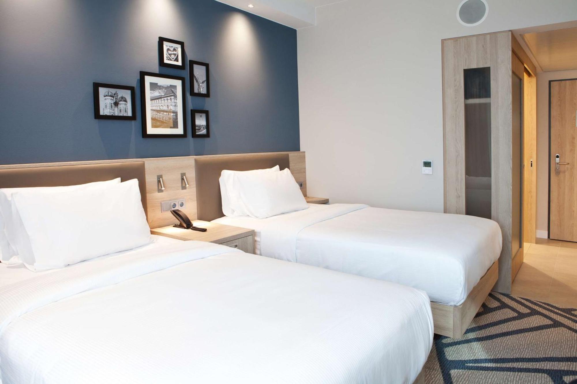 Hotel Hampton By Hilton Center East